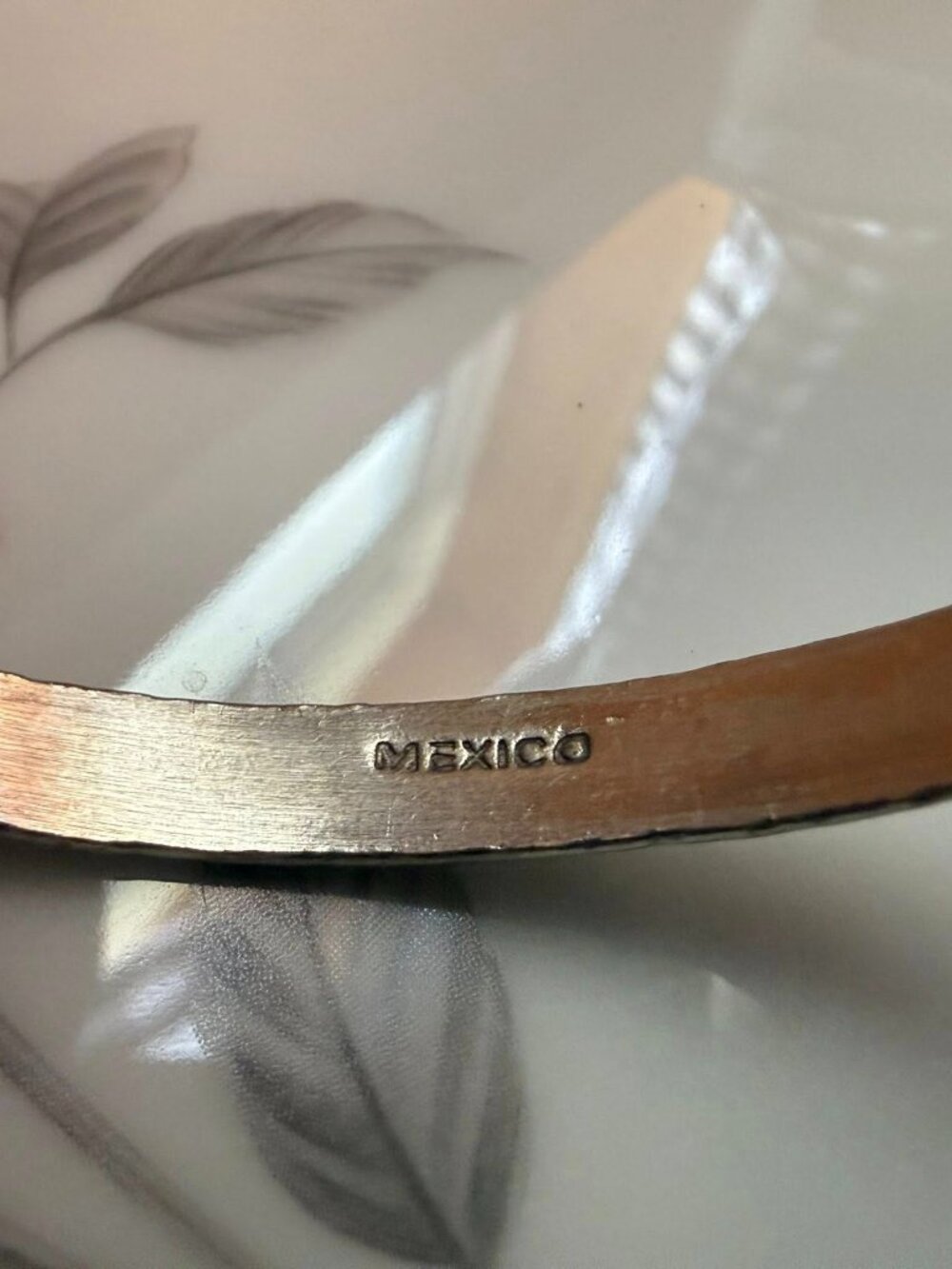 Vintage Mexico Bangle - Picture 2 of 4